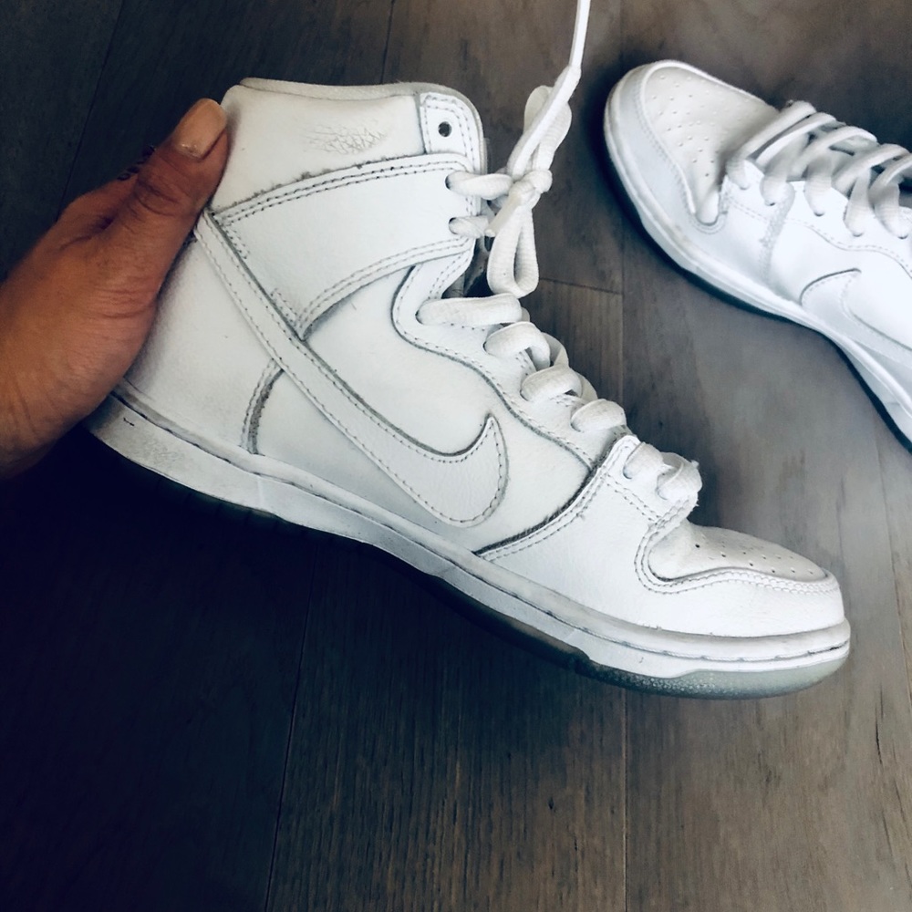 NIKE SB Dunk High Top Pro White Sneakers